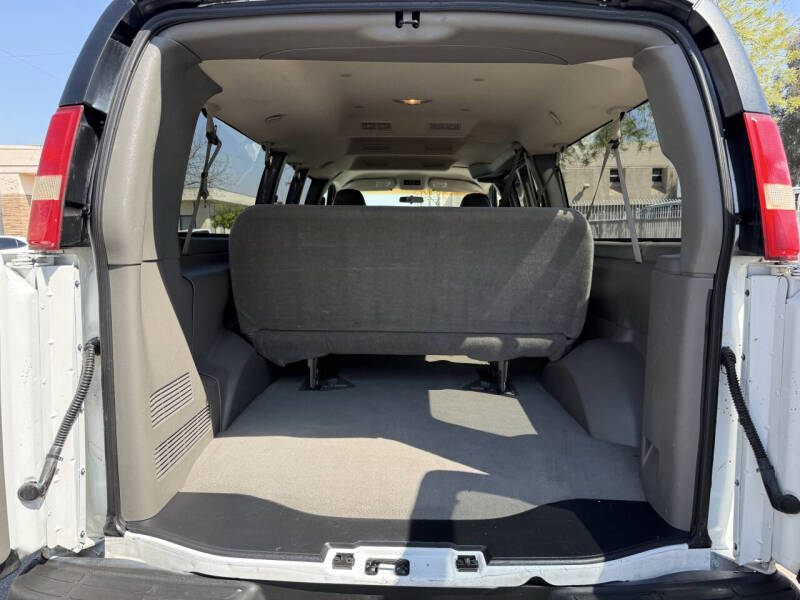 2003 Chevrolet Express 3500 LS