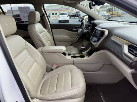 2017 GMC Acadia Denali