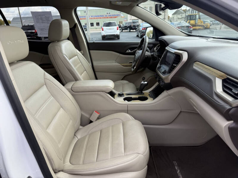 2017 GMC Acadia Denali