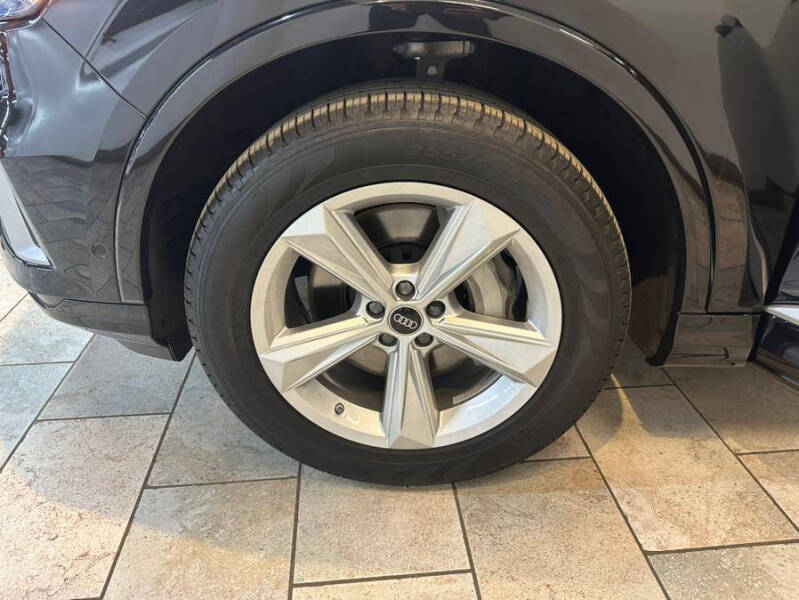 2023 Audi Q7 quattro Premium 55 TFSI