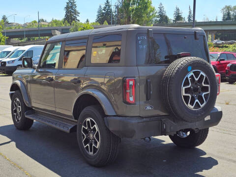 2026 Ford Bronco Outer Banks