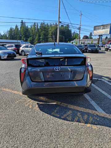 2018 Toyota Prius Two