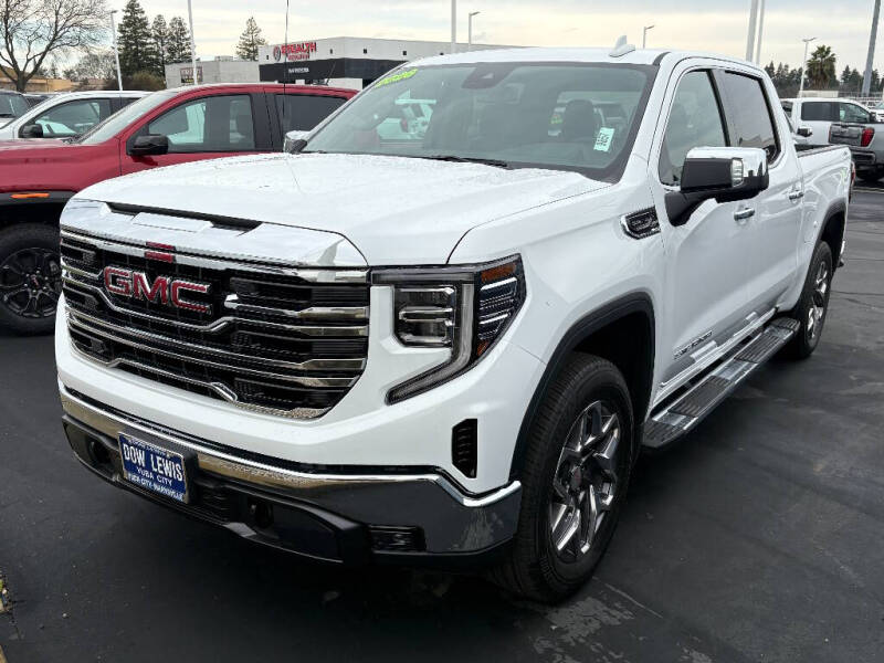 2026 GMC Sierra 1500 SLT's photo