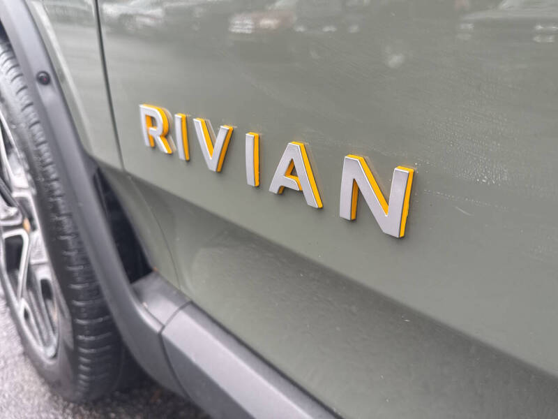 2023 Rivian R1S Launch Edition