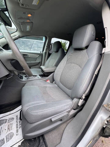 2017 Chevrolet Traverse LS