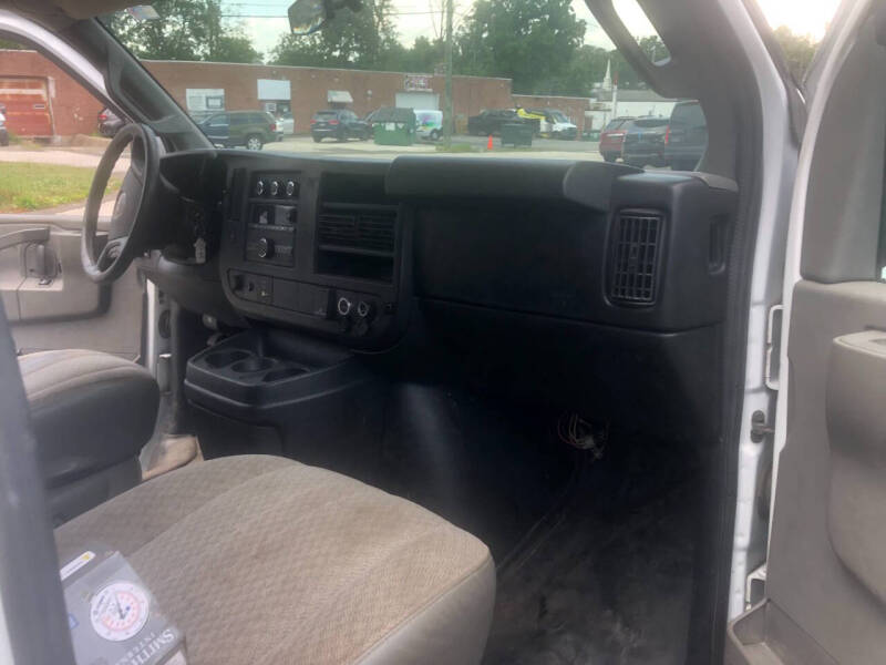 2017 GMC Savana 2500