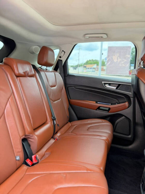 2015 Ford Edge Titanium - Photo 32