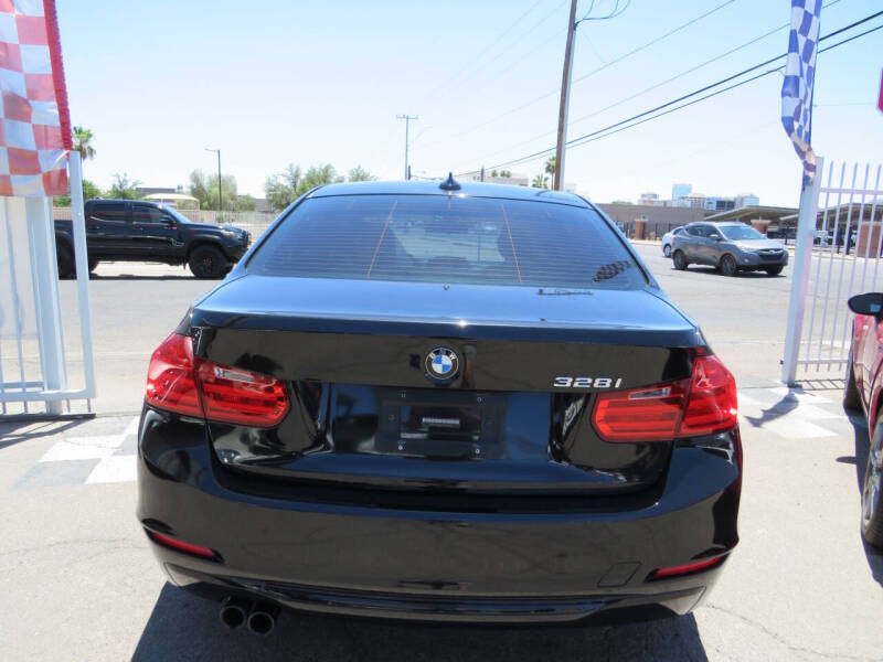 2012 BMW 3 Series 328i
