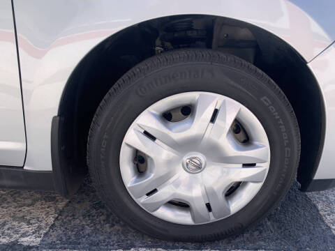 2012 Nissan Versa 1.8 S