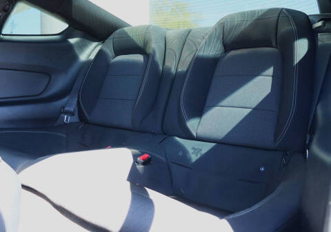 2017 Ford Mustang V6