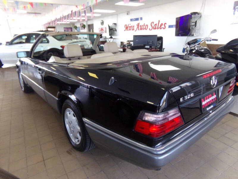 1994 Mercedes-Benz E-Class E 320