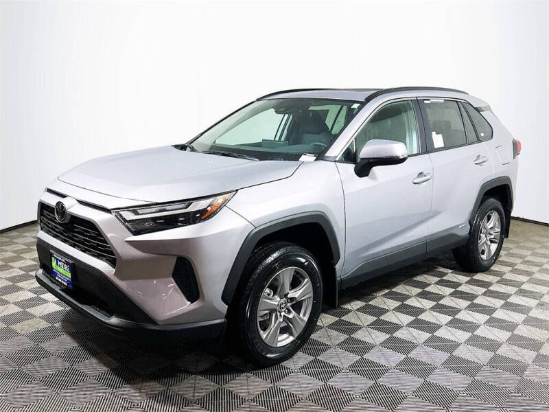 2025 Toyota RAV4 Hybrid XLE