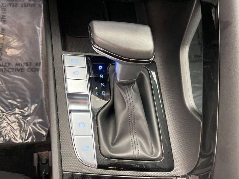 2025 Hyundai Elantra Hybrid Limited