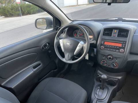 2015 Nissan Versa 1.6 S Plus