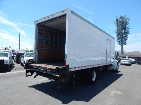 2016 Freightliner M2 106