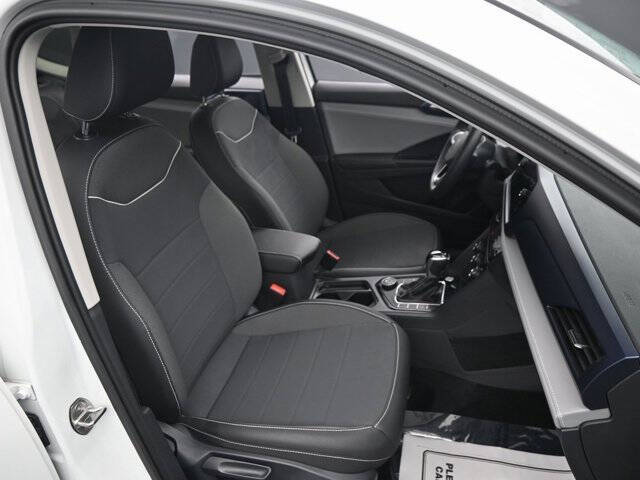 2024 Volkswagen Taos SE 4Motion