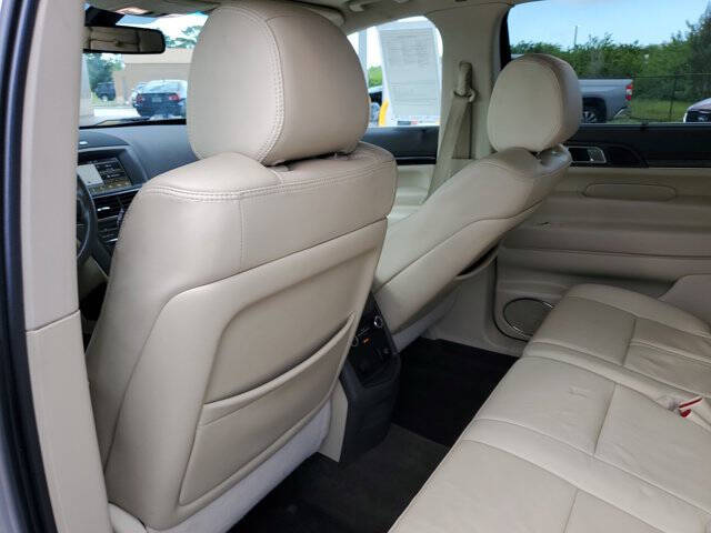 2018 Lincoln MKT Reserve