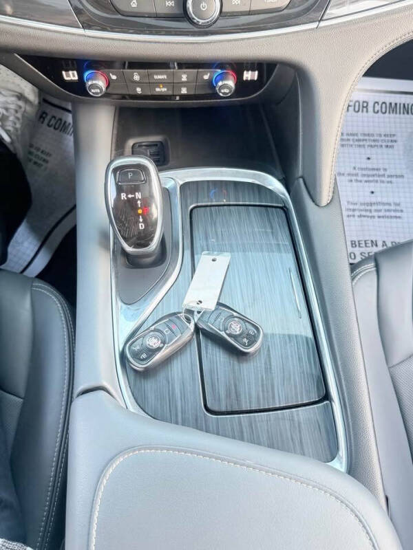 2020 Buick Enclave Essence