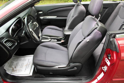 2013 Chrysler 200 Touring