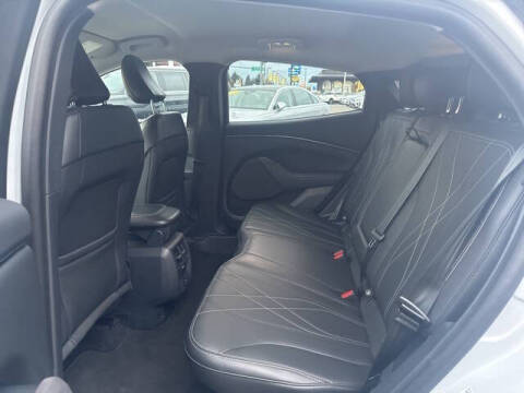 2022 Ford Mustang Mach-E Select