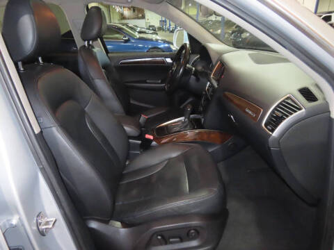 2011 Audi Q5 2.0T quattro Premium