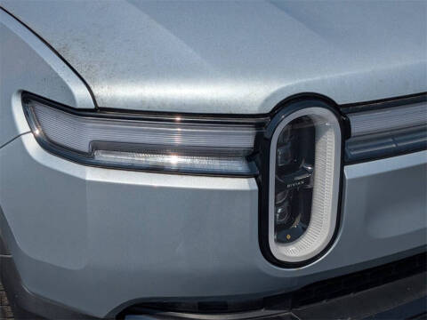 2025 Rivian R1T