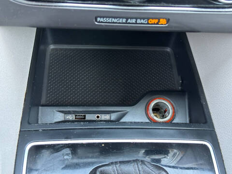 2017 Volkswagen Passat 1.8T R-Line