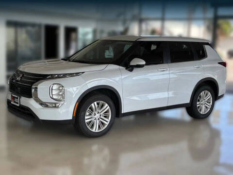 2023 Mitsubishi Outlander ES