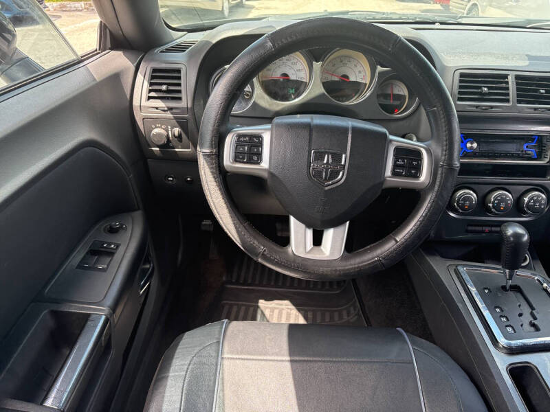 2014 Dodge Challenger SXT