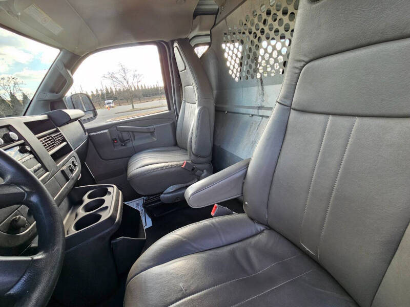 2017 GMC Savana 2500