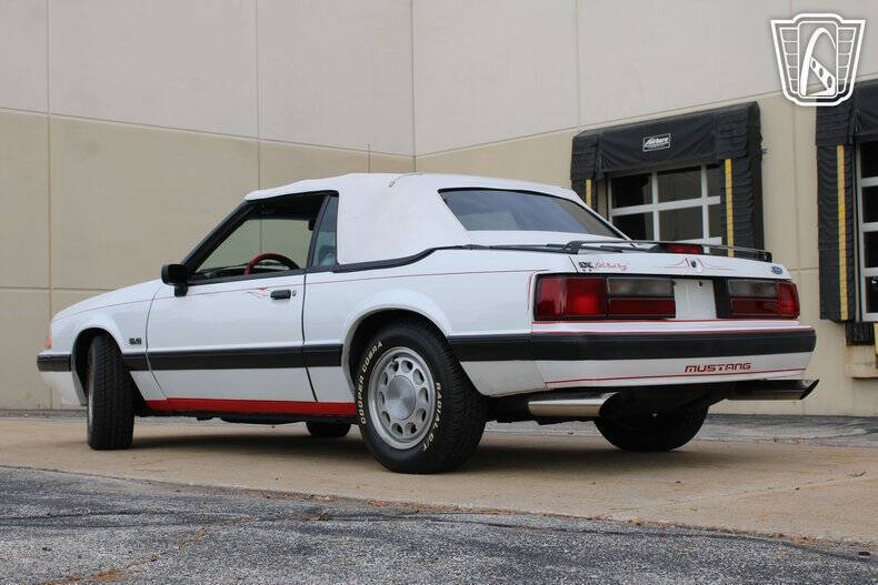 1990 Ford Mustang