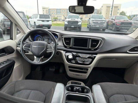 2020 Chrysler Pacifica Touring