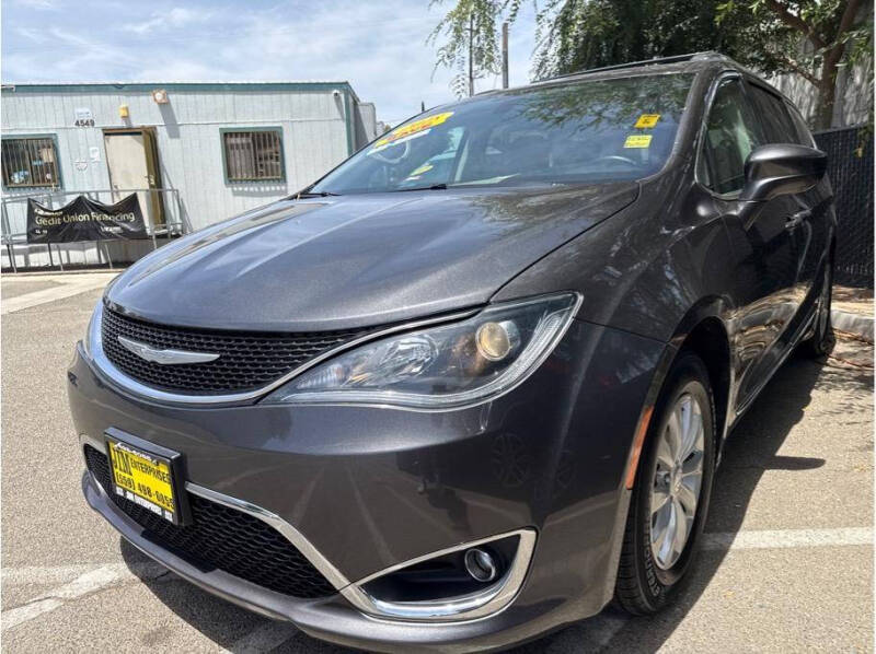 2018 Chrysler Pacifica Touring L