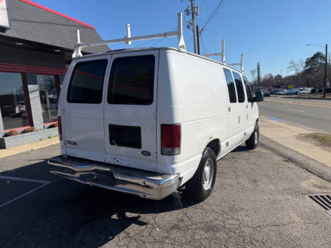 2005 Ford E-Series