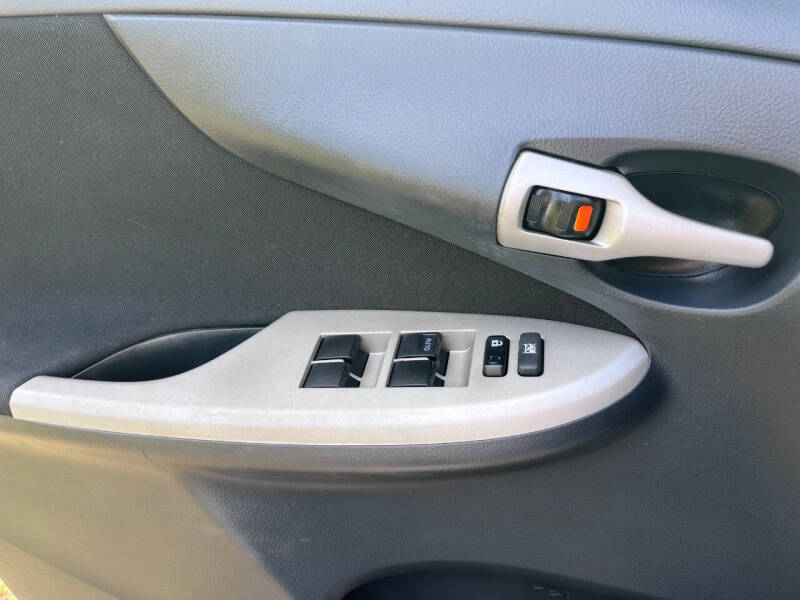 2011 Toyota Corolla S