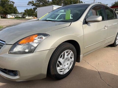 2009 Nissan Altima for sale at KD Motors in Lubbock TX