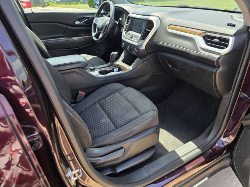 2017 GMC Acadia SLE-2