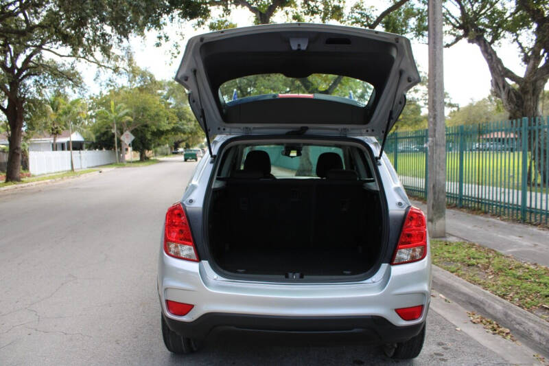 2017 Chevrolet Trax LS photo 10