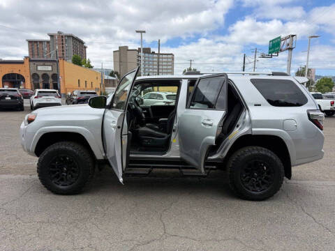 2020 Toyota 4Runner SR5