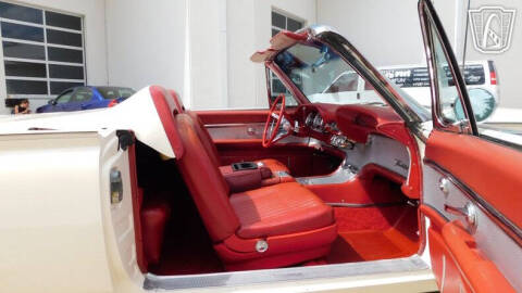 1962 Ford Thunderbird