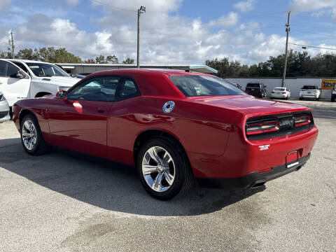 2015 Dodge Challenger SXT