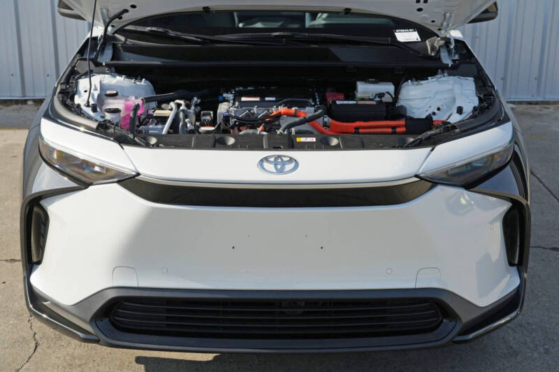 2024 Toyota bZ4X XLE