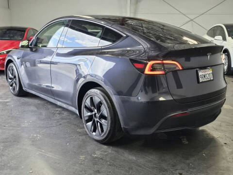 2025 Tesla Model Y Long Range