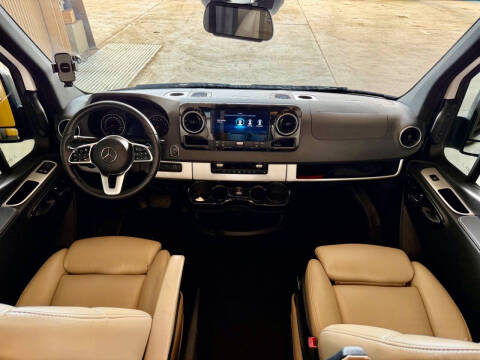 2023 Airstream Interstate