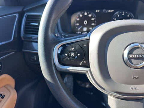 2019 Volvo XC90 T6 Momentum