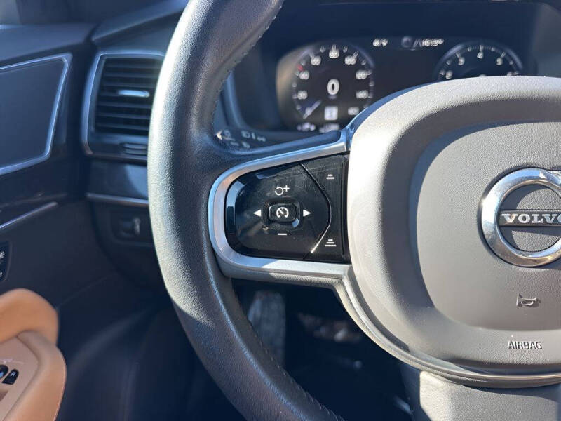 2019 Volvo XC90 T6 Momentum
