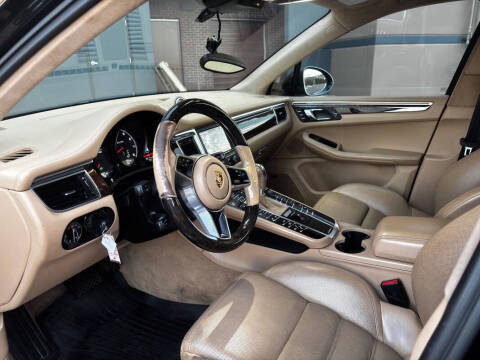 2015 Porsche Macan Turbo