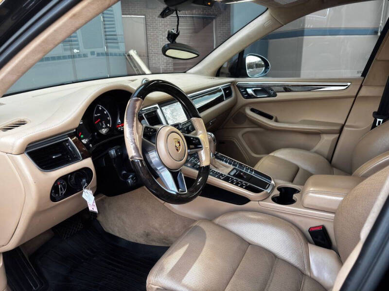 2015 Porsche Macan Turbo