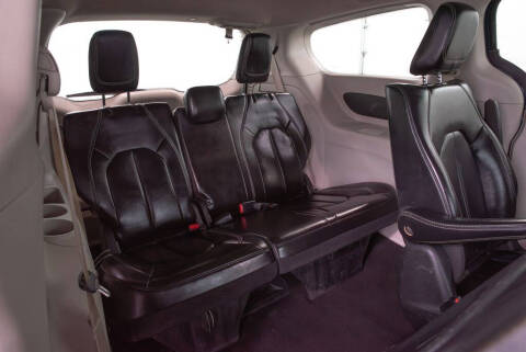2024 Chrysler Pacifica Plug-In Hybrid Select