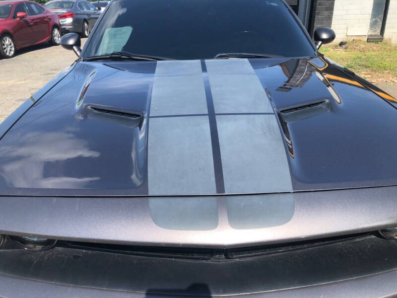 2017 Dodge Challenger R/T Shaker